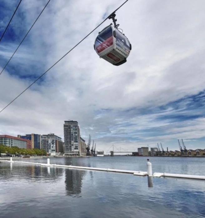Lovely Waterfront Flat Canary Wharf Excel Centre London Exterior photo
